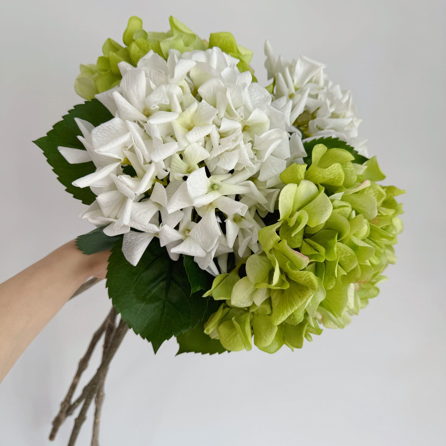 24" Real Touch Curl-Edge Hydrangea Stem