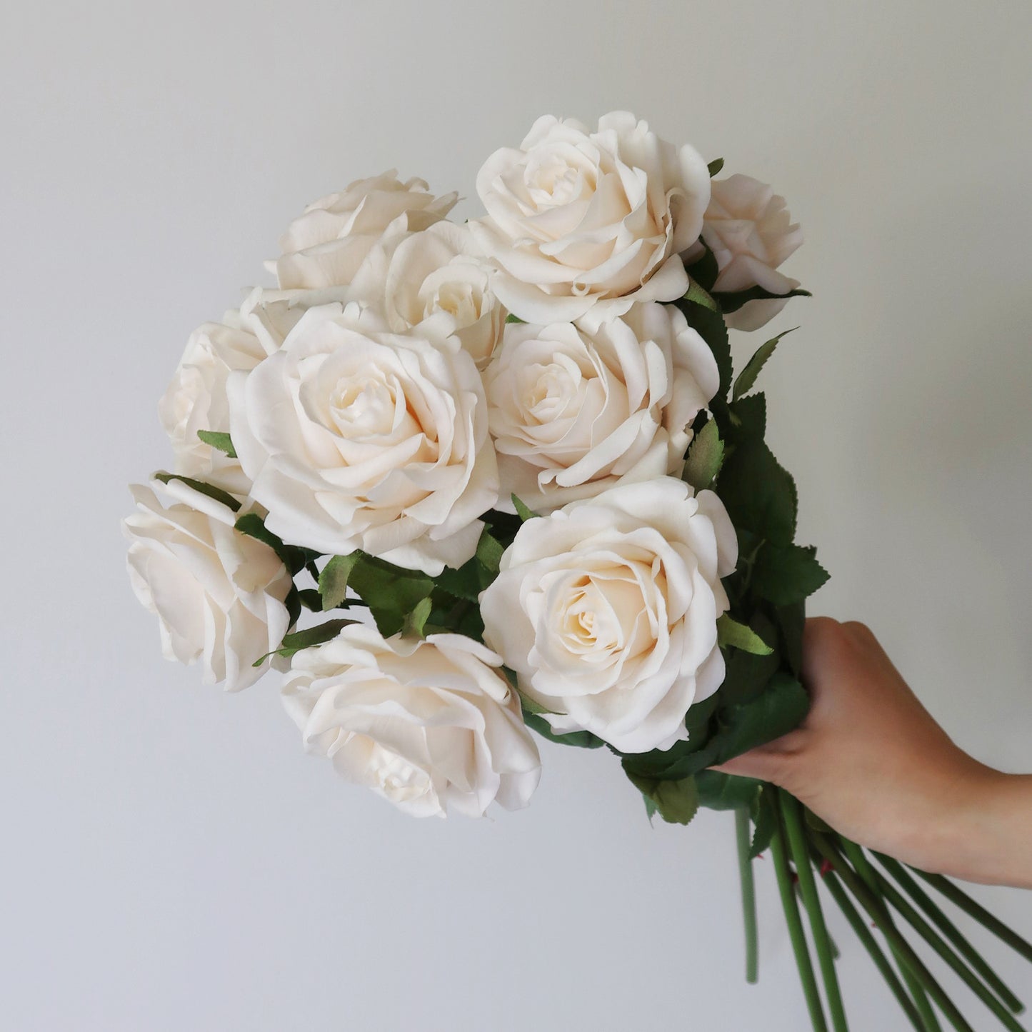 High Quality Faux Real Touch Rose Bouquet Most Realistic Artificial Roses for Gifting and Home Decor Valentine's Day Gift Birthday Gift Mother's Day Gift Eternity Roses White Rose Bouquet