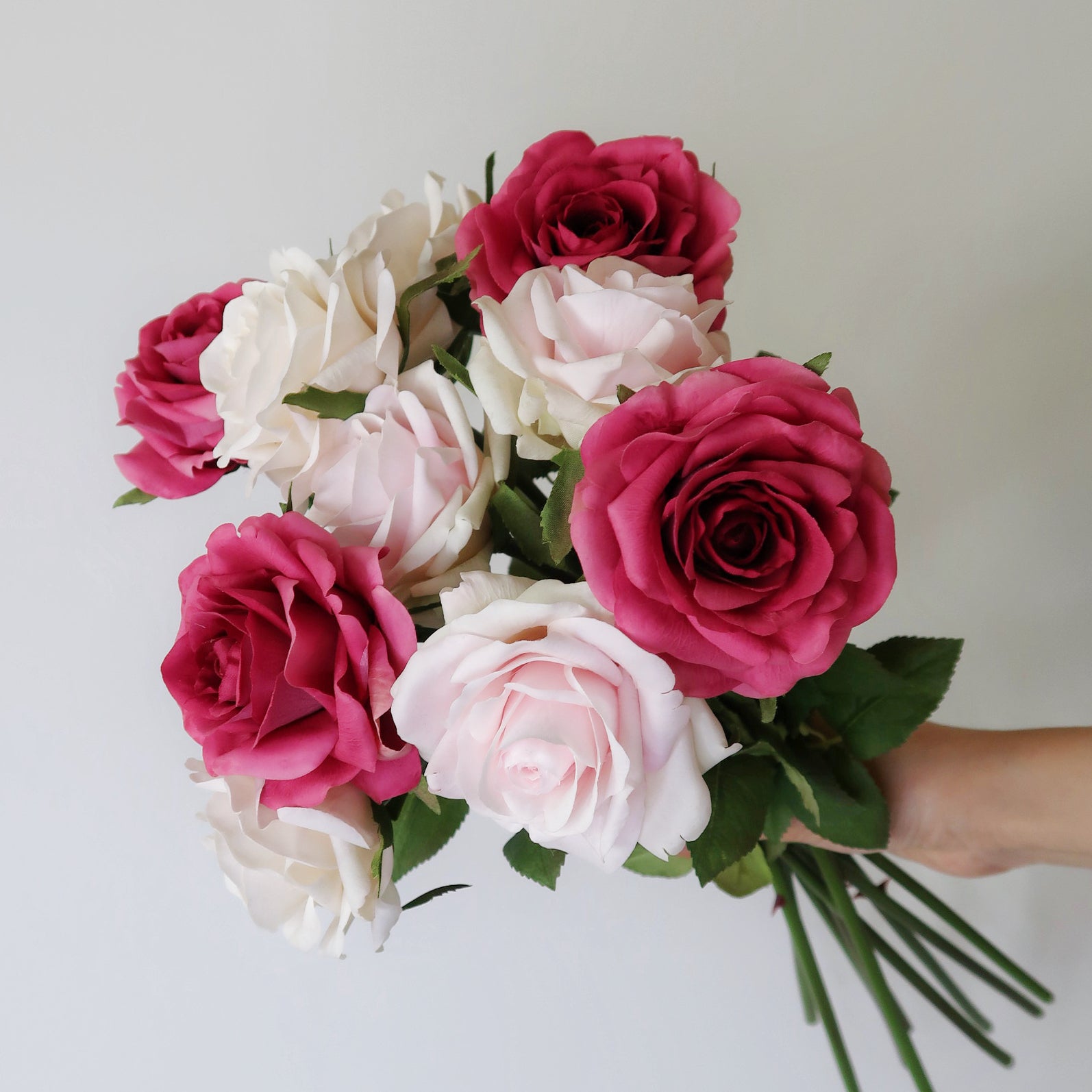 High Quality Faux Real Touch Rose Bouquet Most Realistic Artificial Roses for Gifting and Home Decor Valentine's Day Gift Birthday Gift Mother's Day Gift Eternity Roses Pink Rose Bouquet