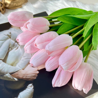 High Quality Faux Real Touch Tulip Bouquet Realistic Artificial Tulips Flower Bouquet for Gifting and Home Decor Birthday Gift Mother's Day Gift 